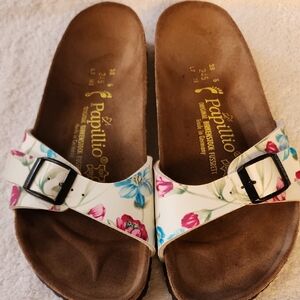 Papillio Birjenstock Floral White Sandals Size 7 Preowned